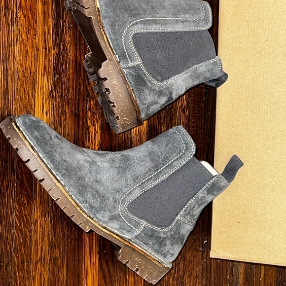 Classic Steve Madden Grey Suede slip-on boot; P-Jaxson size 7 men - Picture 2 of 7